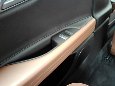 Used 2021 Genesis G80 2.5T image 28