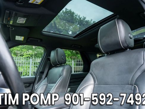 Used 2017 Land Rover Discovery HSE AWD/4WD image 12