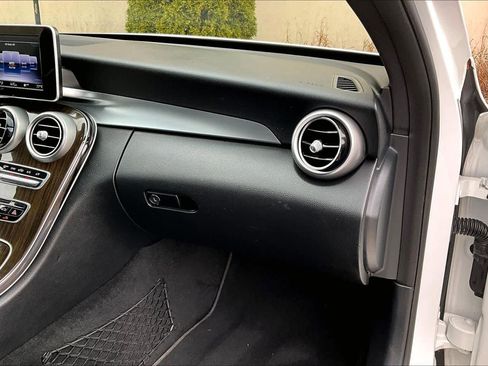 Used 2018 Mercedes-Benz C 300 4MATIC Sedan image 18