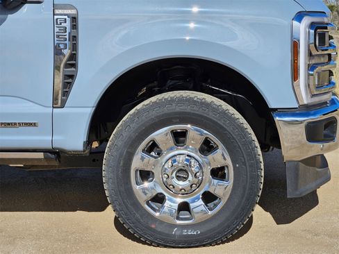 New 2025 Ford F350 King Ranch w/ Chrome Package image 10