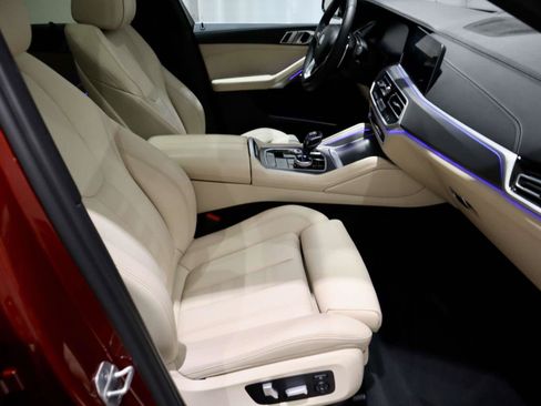 Used 2022 BMW X6 xDrive40i w/ Executive Package AWD/4WD image 16