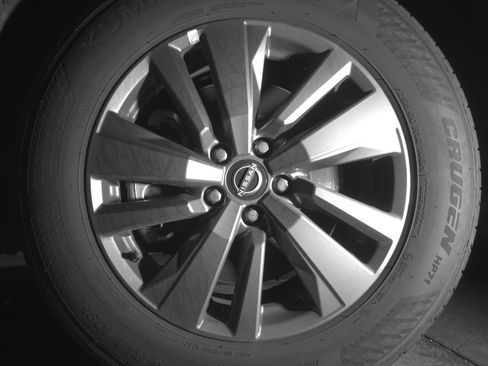 Used 2025 Nissan Pathfinder SV AWD/4WD image 12