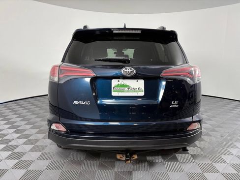 Used 2017 Toyota RAV4 LE AWD/4WD image 9