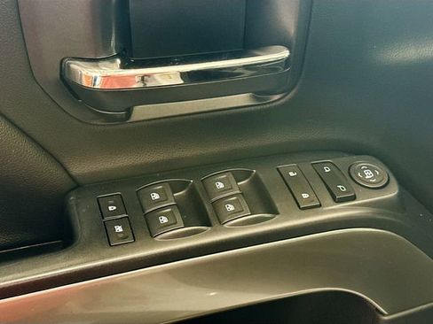 Used 2018 Chevrolet Silverado 1500 LT w/ All Star Edition image 18