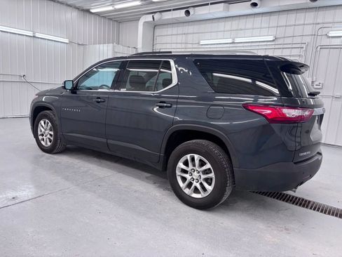 Used 2018 Chevrolet Traverse LT FWD image 3
