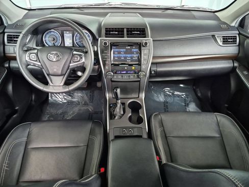 Used 2017 Toyota Camry XLE w/ Convenience Package FWD image 23