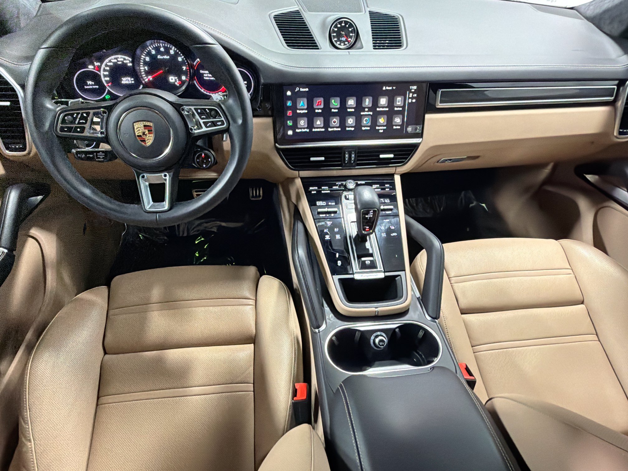 Certified 2023 Porsche Cayenne Turbo AWD/4WD image 17