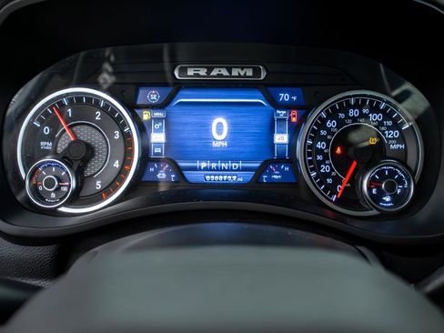 Used 2024 RAM 2500 Laramie AWD/4WD image 11