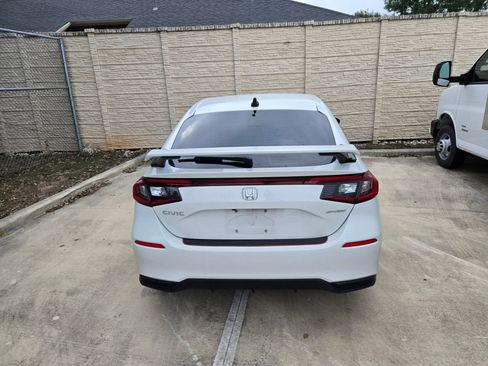 Used 2023 Honda Civic Sport image 6