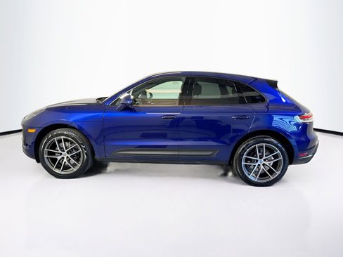 Certified 2025 Porsche Macan image 2