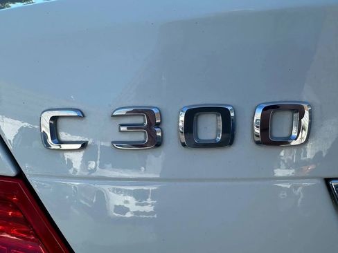 Used 2011 Mercedes-Benz C 300 Sedan image 18