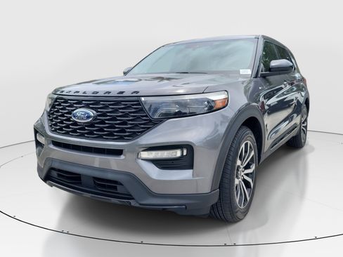 Used 2022 Ford Explorer ST-Line RWD image 4