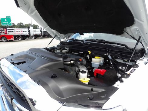 Used 2024 RAM 3500 Tradesman w/ Chrome Appearance Group AWD/4WD image 46