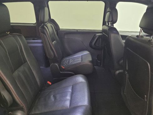 Used 2018 Dodge Grand Caravan GT FWD image 19