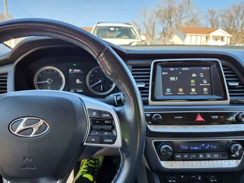 Used 2019 Hyundai Sonata SEL w/ Cargo Package FWD image 10