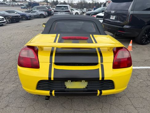 Used 2001 Toyota MR2 image 3