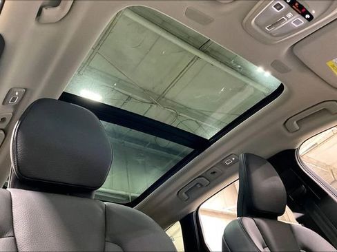 Certified 2025 Volvo XC60 B5 Plus image 25