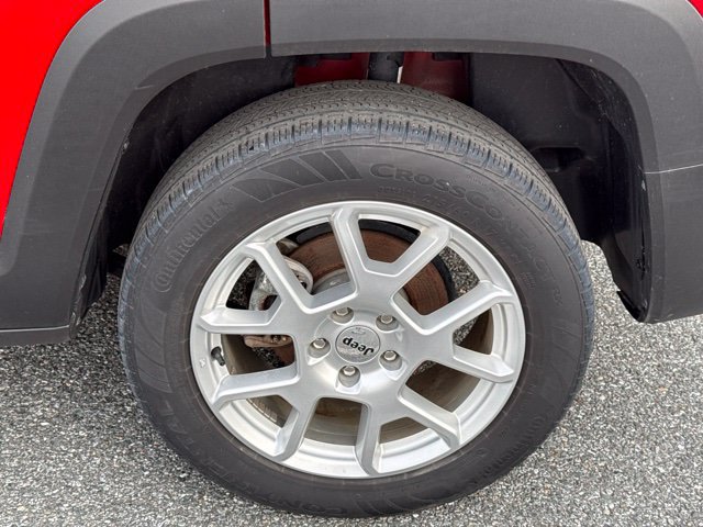 Used 2022 Jeep Renegade Latitude AWD/4WD image 17