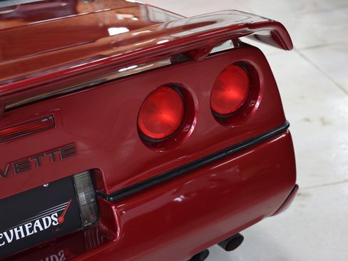 Used 1989 Chevrolet Corvette Convertible image 39