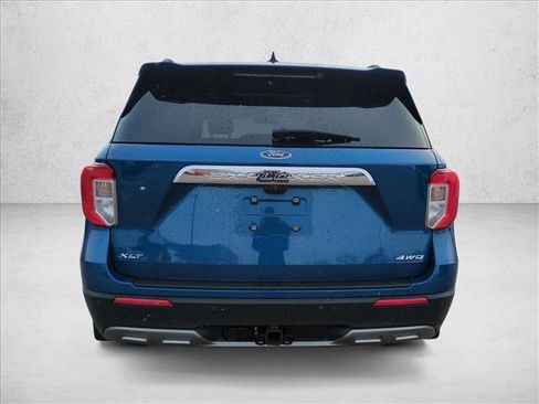 Used 2021 Ford Explorer XLT w/ Equipment Group 202A image 6