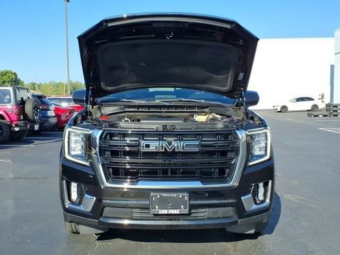 Used 2022 GMC Yukon SLE w/ Gmc Pro Safety Plus Package AWD/4WD image 31
