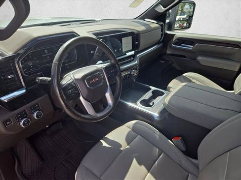 Used 2024 GMC Sierra 2500 SLT w/ SLT Premium Package AWD/4WD image 9