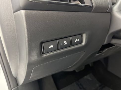 New 2026 Nissan Sentra SR w/ SR Premium Package FWD image 30