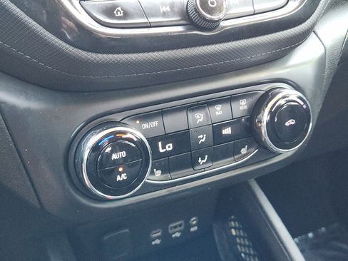 Used 2023 Chevrolet TrailBlazer LT w/ Convenience Package image 22