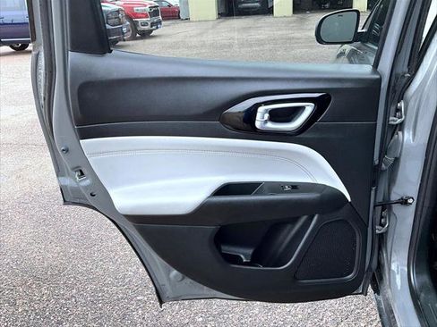 Certified 2023 Jeep Compass Limited image 21