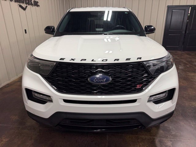 Used 2023 Ford Explorer ST w/ Technology Package AWD/4WD image 2