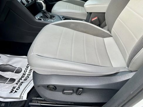 Used 2022 Volkswagen Taos SE image 14