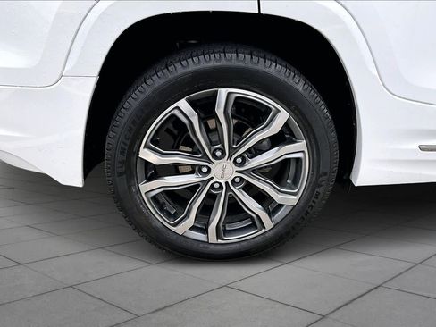 Used 2020 GMC Terrain Denali w/ Denali Premium Package image 10