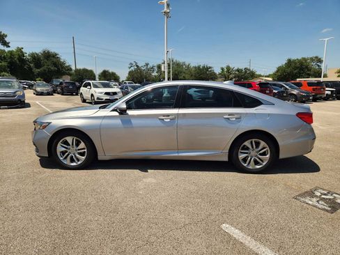 Used 2018 Honda Accord LX image 4