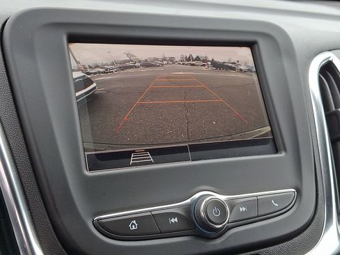 Used 2024 Chevrolet Equinox LT image 18