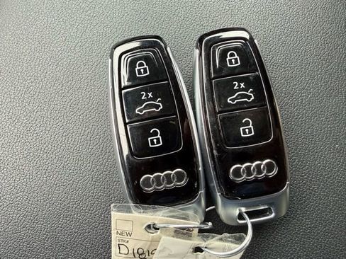 Used 2023 Audi Q8 Premium Plus w/ Premium Plus Package image 14