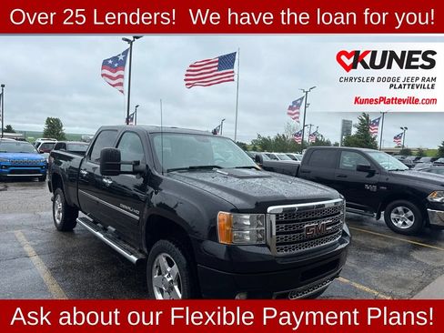 Used 2014 GMC Sierra 2500 Denali w/ Suspension Package, Off-Road AWD/4WD image 2