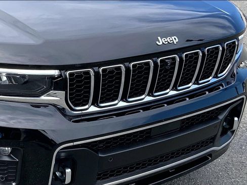 Used 2023 Jeep Grand Cherokee L Overland w/ Advanced Protech Group III AWD/4WD image 29