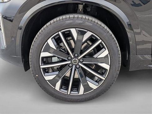 New 2026 Volvo XC90 B5 Plus w/ Protection Package image 11