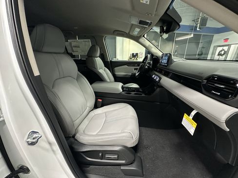 New 2025 Honda Pilot EX-L image 23