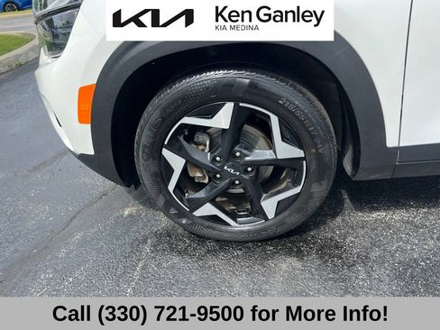 Certified 2024 Kia Seltos EX FWD image 17