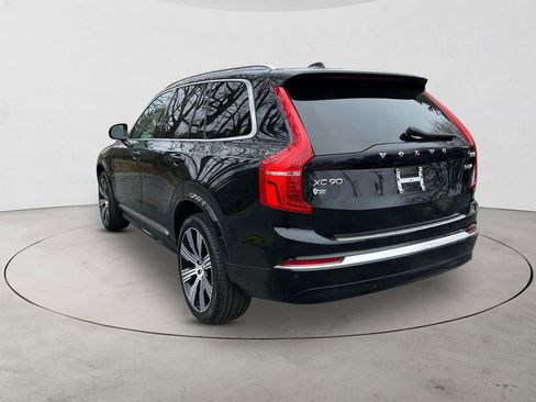 Certified 2025 Volvo XC90 T8 Core w/ Protection Package Premier AWD/4WD image 3