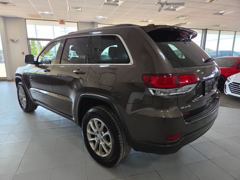 Used 2021 Jeep Grand Cherokee Laredo AWD/4WD image 5