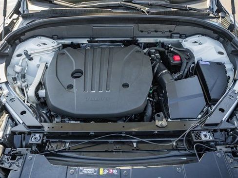 Used 2023 Volvo XC60 B5 Plus w/ Protection Package Premier image 20