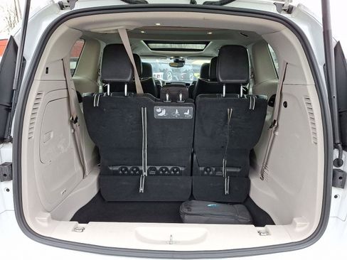 Certified 2021 Chrysler Pacifica Limited image 31