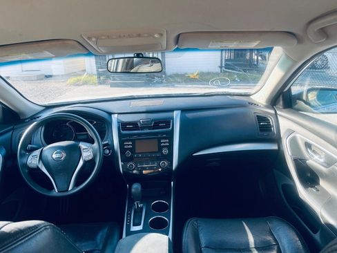 Used 2015 Nissan Altima 2.5 S w/ Special Edition Package FWD image 5