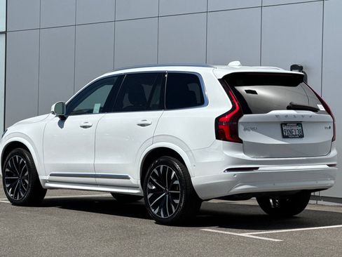 Certified 2026 Volvo XC90 B6 Plus w/ Protection Package Premier AWD/4WD image 3