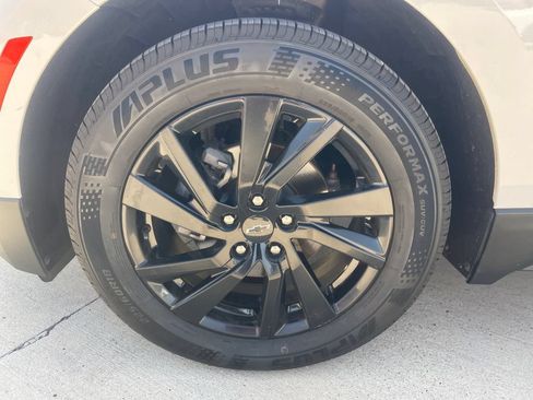 Used 2024 Chevrolet Equinox LS w/ LS Convenience Package FWD image 27