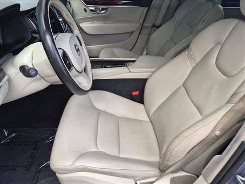 Used 2018 Volvo S90 T5 Momentum w/ Convenience Package FWD image 15