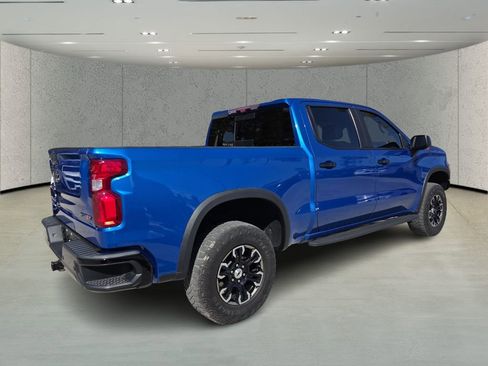Used 2022 Chevrolet Silverado 1500 ZR2 w/ Technology Package image 3