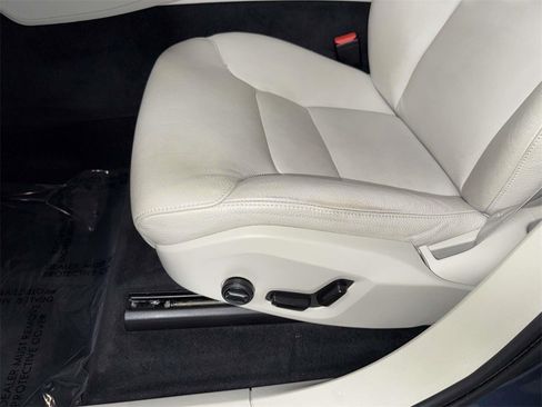 Used 2023 Volvo XC90 T8 Plus image 3